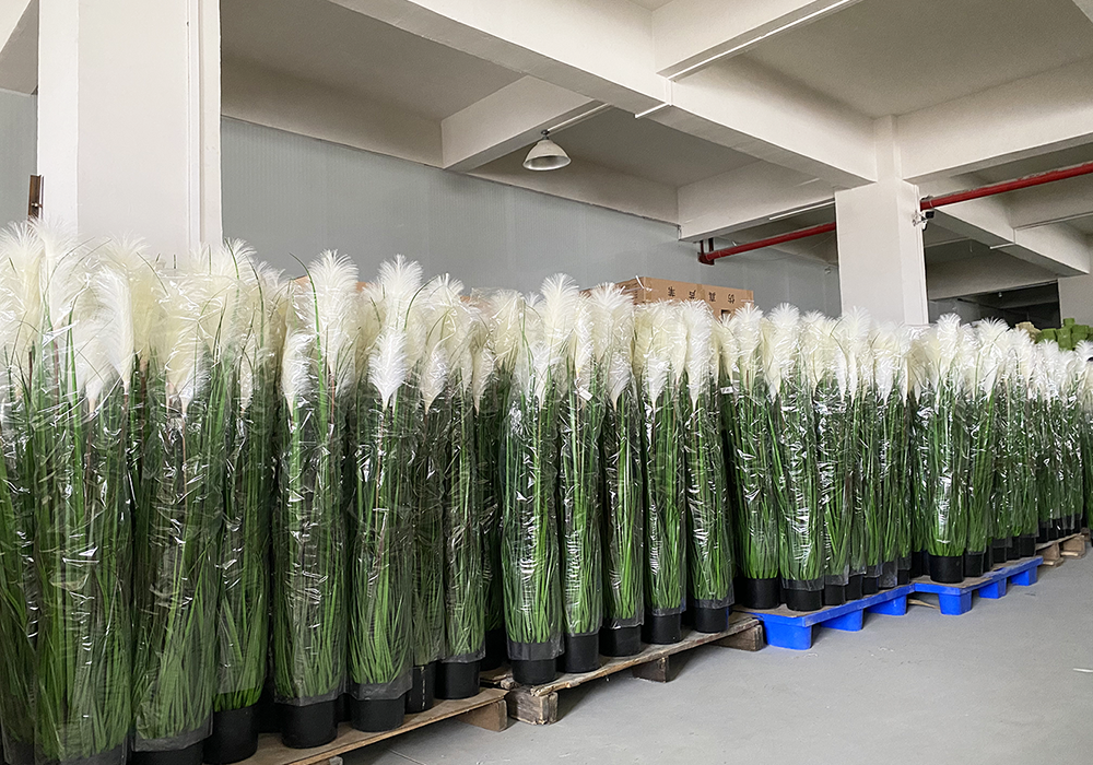 Artificial plant production workshop