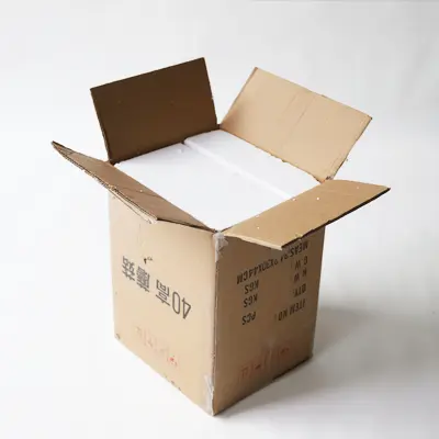 Resin handicrafts are packed with Styrofoam and carton boxes.